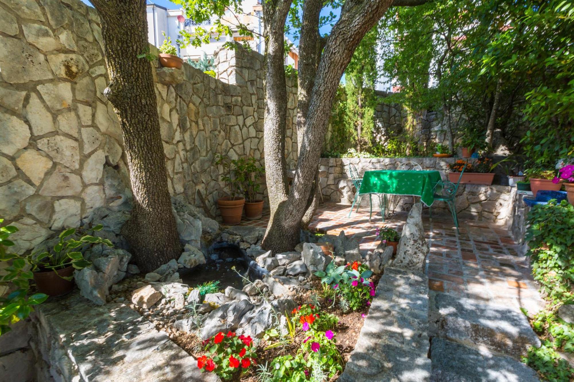 Nella. Apartment Crikvenica Exterior photo